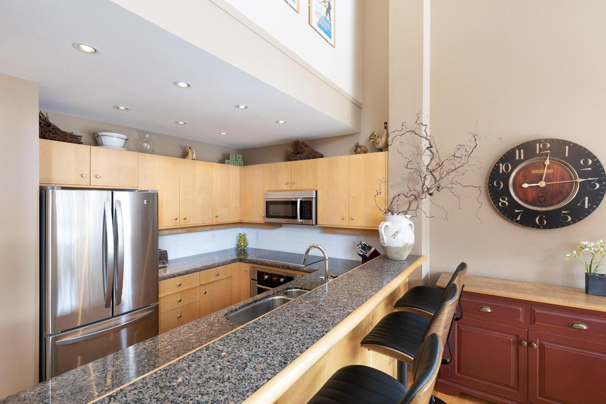 Alpine Greens 8 | Bright Townhome Near Blackcomb, Walk Or Shuttle To Skiing, Secure Parking Уислър Екстериор снимка