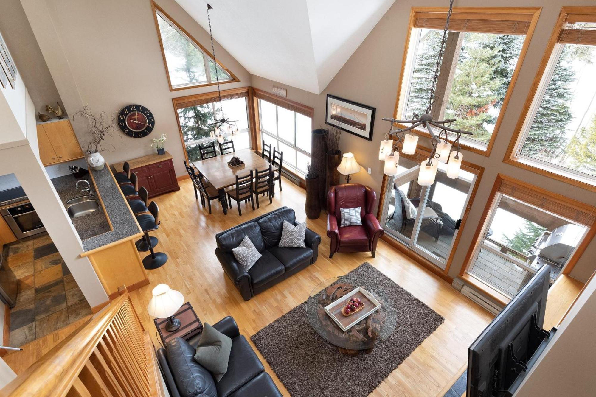 Alpine Greens 8 | Bright Townhome Near Blackcomb, Walk Or Shuttle To Skiing, Secure Parking Уислър Екстериор снимка