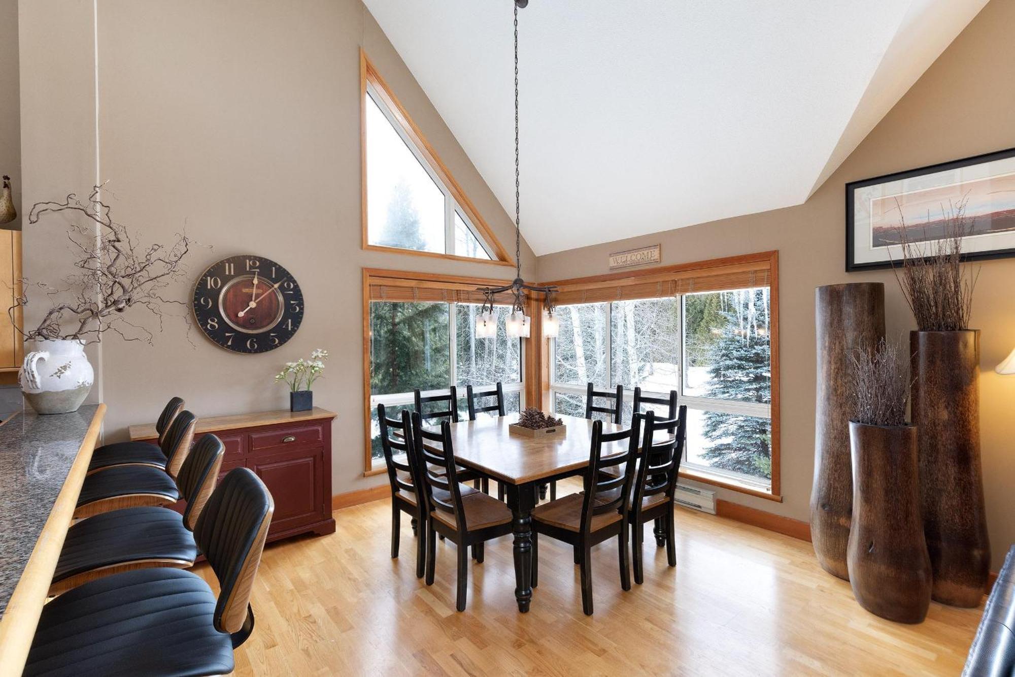 Alpine Greens 8 | Bright Townhome Near Blackcomb, Walk Or Shuttle To Skiing, Secure Parking Уислър Екстериор снимка