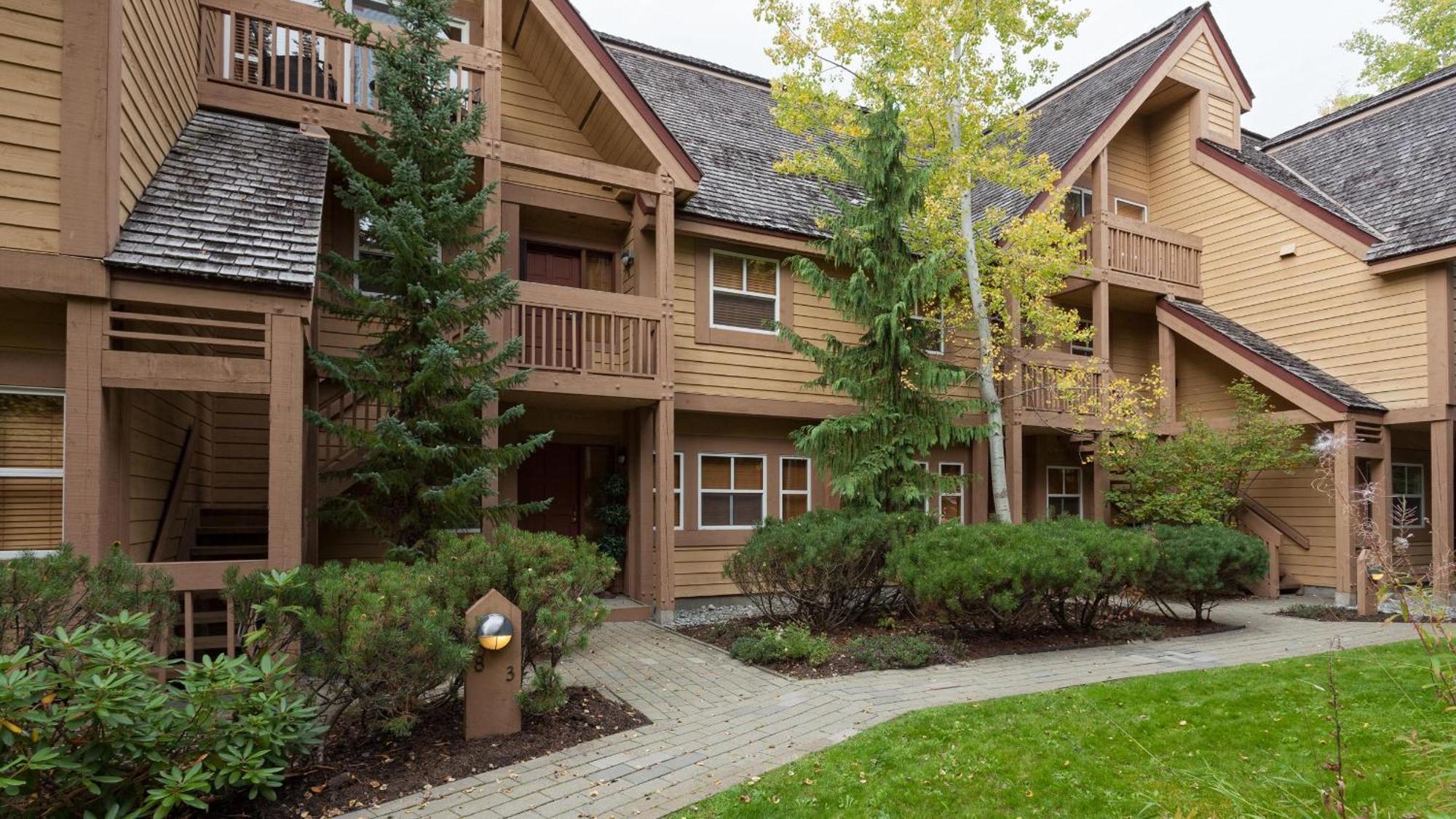 Alpine Greens 8 | Bright Townhome Near Blackcomb, Walk Or Shuttle To Skiing, Secure Parking Уислър Екстериор снимка