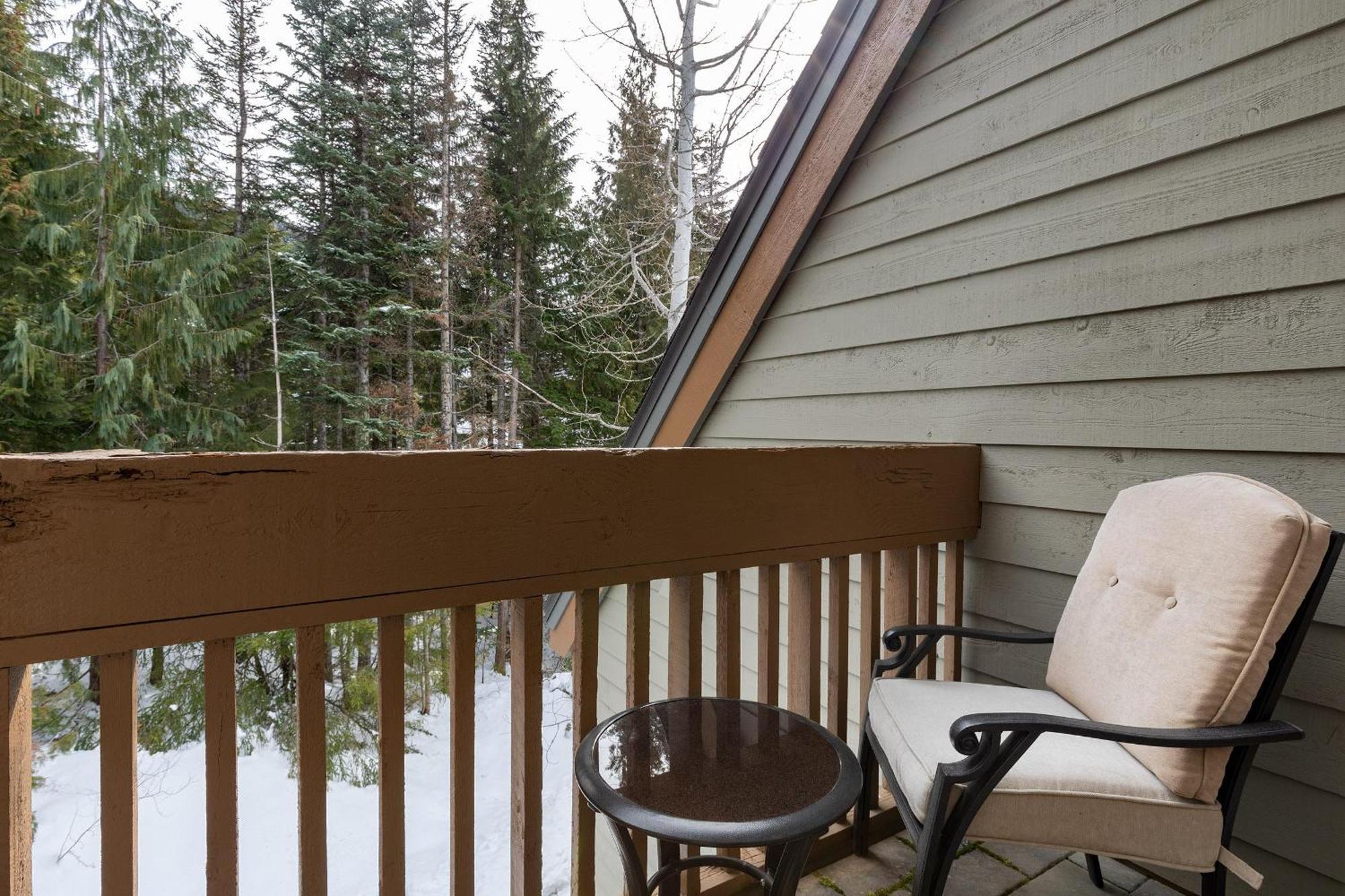 Alpine Greens 8 | Bright Townhome Near Blackcomb, Walk Or Shuttle To Skiing, Secure Parking Уислър Екстериор снимка