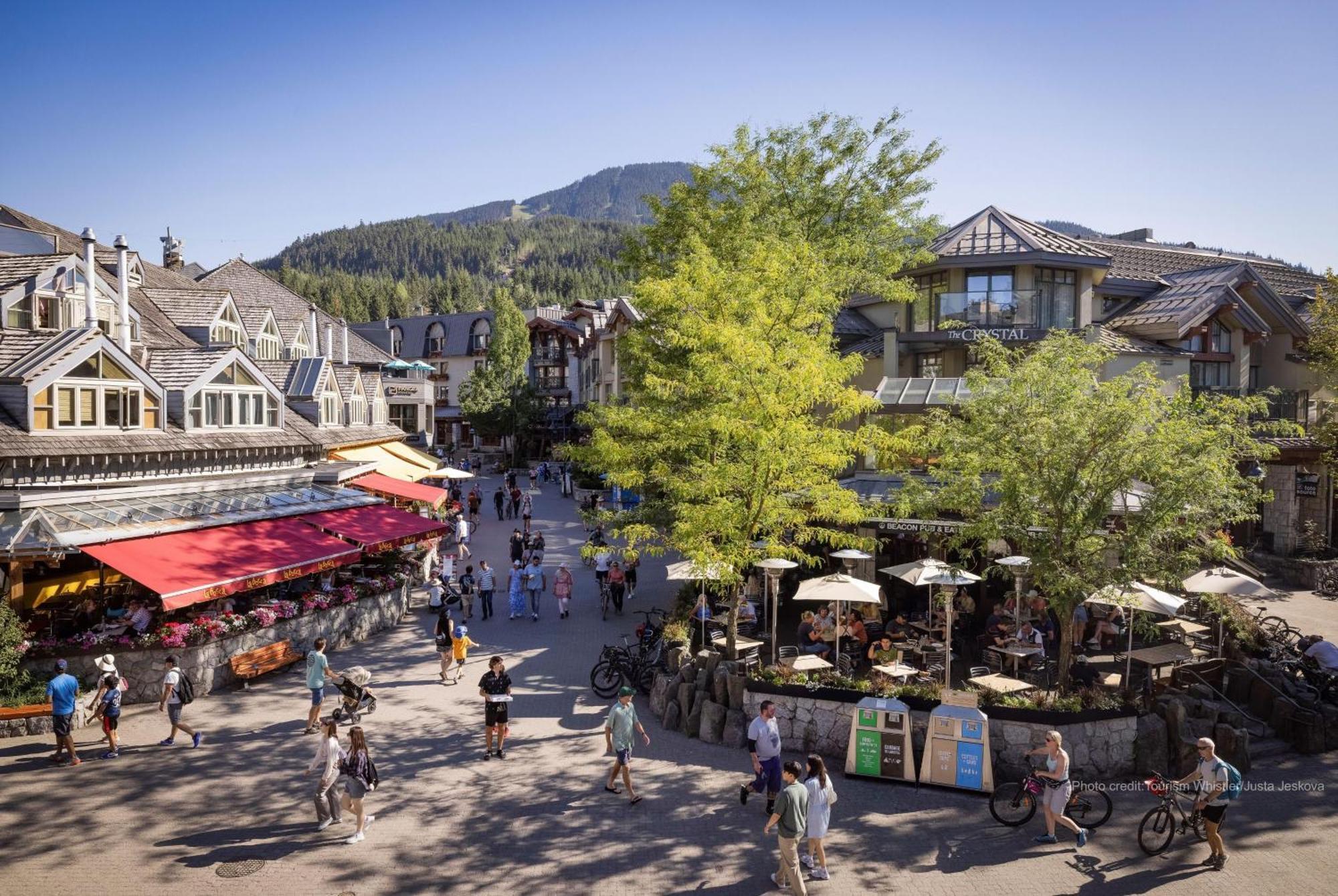 Alpine Greens 8 | Bright Townhome Near Blackcomb, Walk Or Shuttle To Skiing, Secure Parking Уислър Екстериор снимка